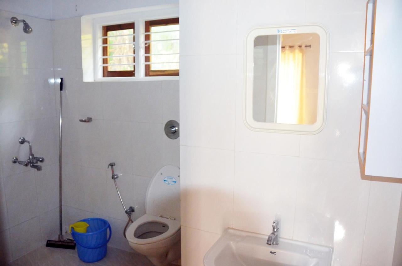 Arya Homestay Bougain Villa Гокарна Екстер'єр фото